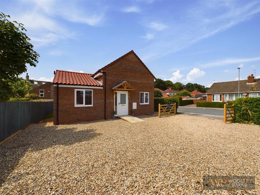 Northfield Road, Driffield 3 bed detached house for sale £300,000