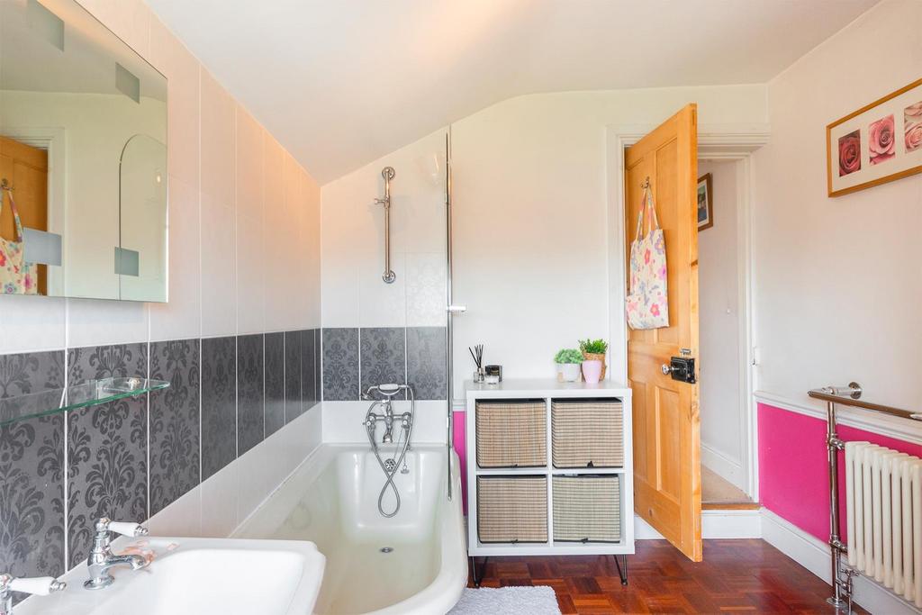 DAORKCOTNAUQ13 - Bathroom A.jpg