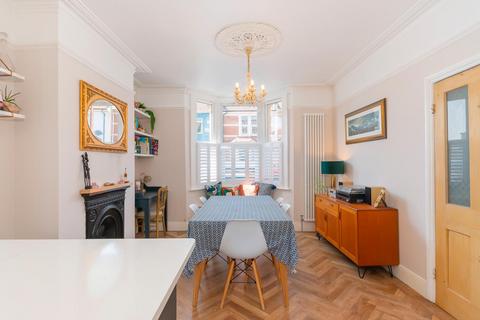 31 Quantock Road, Bristol, BS3 4PG
