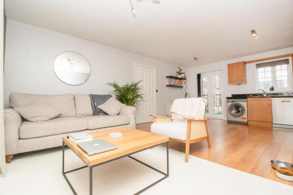 Windermere Close, Wallsend 2 bed flat £120,000
