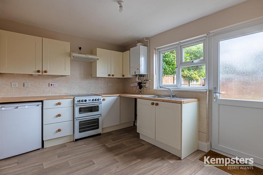 Kitchen 3.jpg