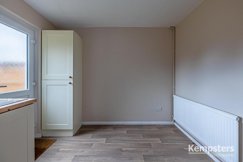 Kitchen 4.jpg