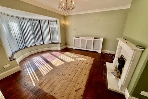 4 bedroom detached house for sale, Y Ffor, Pwllheli