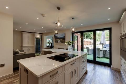 11a Cavendish Avenue, Dore, Sheffield, S17 3NJ