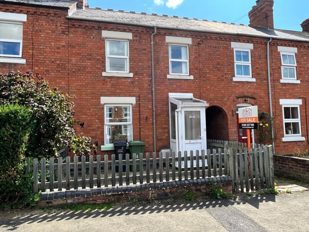 Windsor Road, Evesham 2 bed terraced house £800 pcm (£185 pw)
