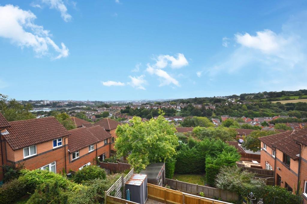 Farm Hill, Exeter 2 bed house for sale £150,000