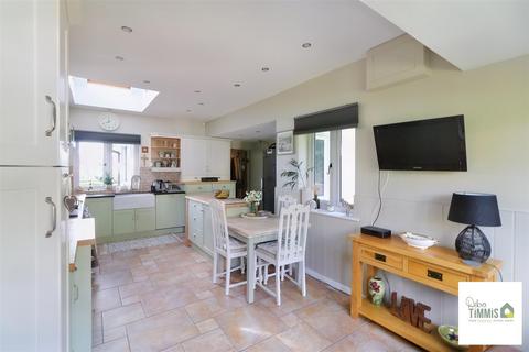 Park View Brook Lane, Endon, Stoke-on-trent, ST9 9EZ