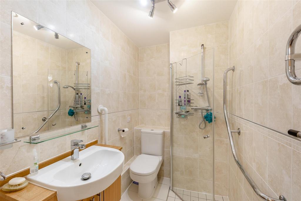 8539278-interior10.jpg
