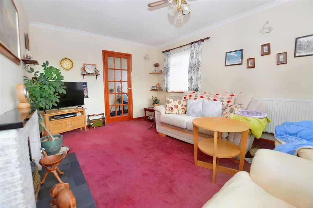 Pine Walk, Weybourne, Holt 2 bed detached bungalow for sale £375,000