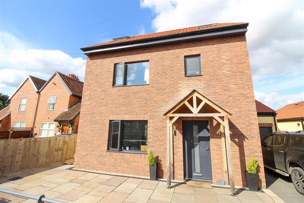 Castle Gardens, Hutton Conyers, Ripon 4 bed detached house £1,995 pcm