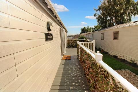 2 bedroom park home for sale, Wayside Park Estate, Way Hill, Minster, Ramsgate