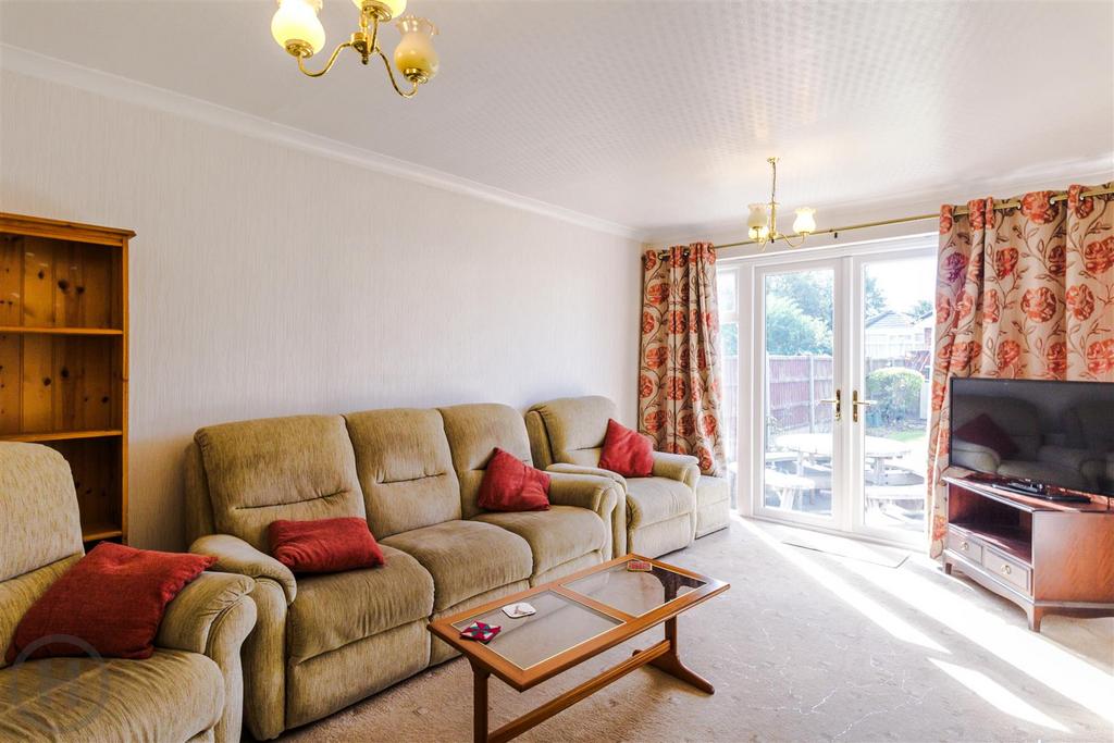 Porthleven Crescent, Tyldesley, Manchester 3 bed semidetached bungalow