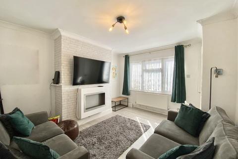 17 Lime Grove, Hayes, UB3 1JJ