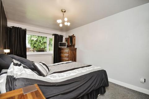 30 Fraser Drive, Sheffield, S8 0JG