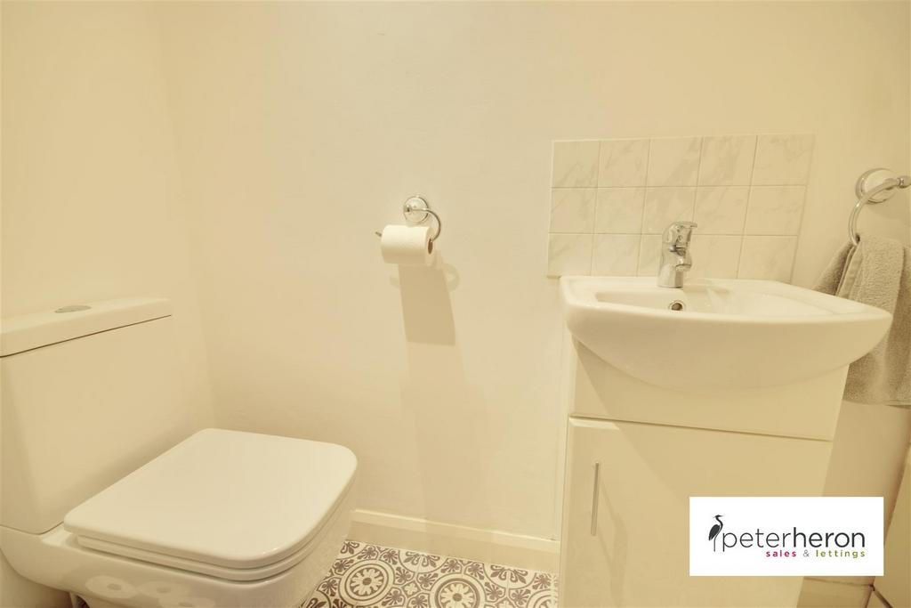 Cloak Room/WC