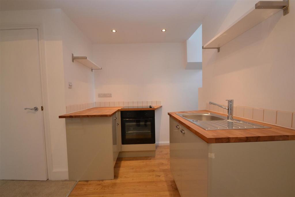 Kitchen area.JPG