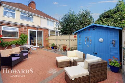 14 Kendal Road, Lowestoft, NR33 0JG