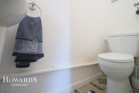 14 Kendal Road, Lowestoft, NR33 0JG