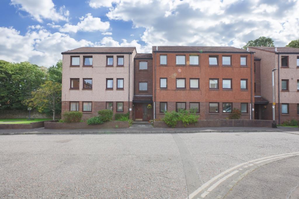 West Winnelstrae, Fettes, Edinburgh, EH5 2 bed flat £1,295 pcm (£299 pw)