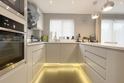 34 Cropmark Way, Hatch Warren, Basingstoke, RG22 4TA