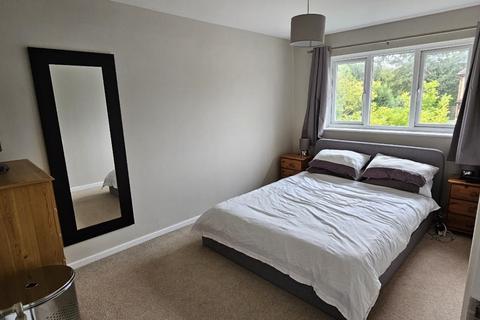 34 Cropmark Way, Hatch Warren, Basingstoke, RG22 4TA