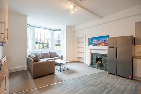 5 bedroom flat share to rent, 0835L – Warrender Park Crescent, Edinburgh, EH9 1DX