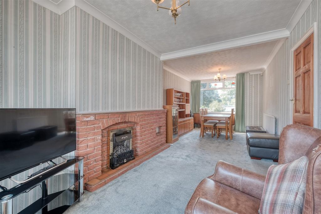 Hurdis Road, Shirley, Solihull B90 2DW 3 bed semidetached house for