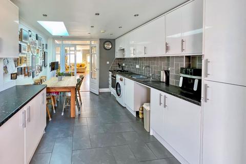 78 Napier Road, Northfleet, Gravesend, DA11 7BY