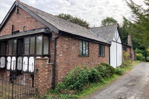 4 bedroom detached house for sale, Kingsway, Alkrington, Middleton, Manchester, M24