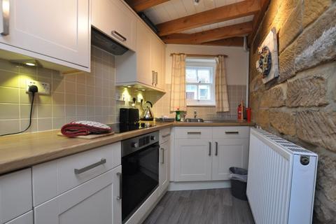 2 bedroom cottage for sale - 5 Sunny Place, Robin Hoods Bay