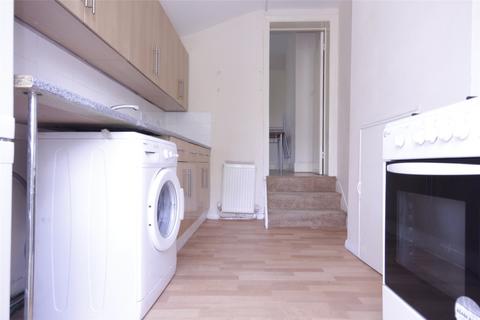 3 bedroom apartment to rent, Kensington Gardens, Ilford, London, IG1