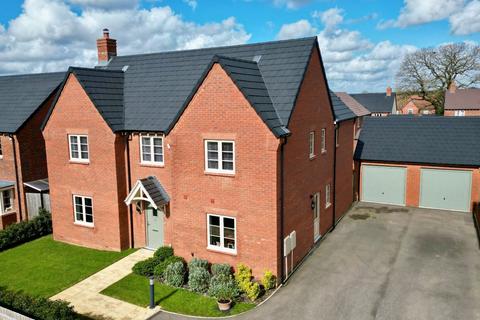 5 bedroom detached house for sale, Barbers Close, Moulton, Northampton NN3 7WE