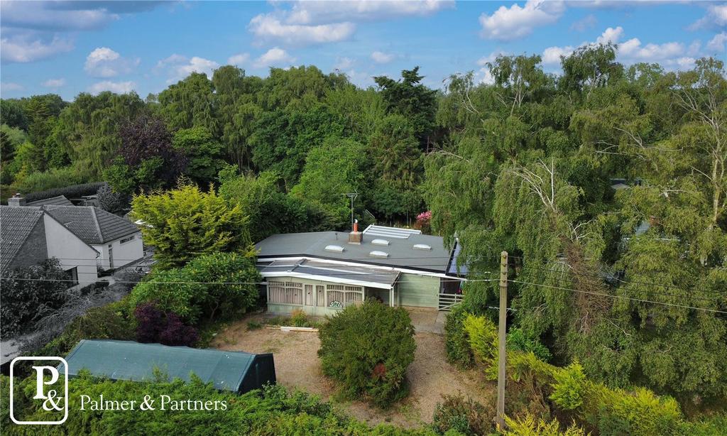 Aldeburgh Road, Aldringham, Leiston, Suffolk, IP16 2 bed bungalow for