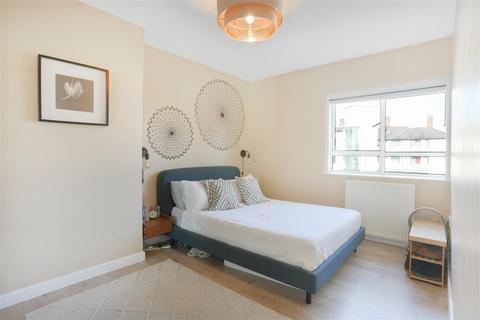 Flat 7, Cobbett House Brecknock Road Estate, London, N19 5BL