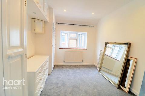 2 bedroom apartment for sale, Beacon Hill Road, Hindhead