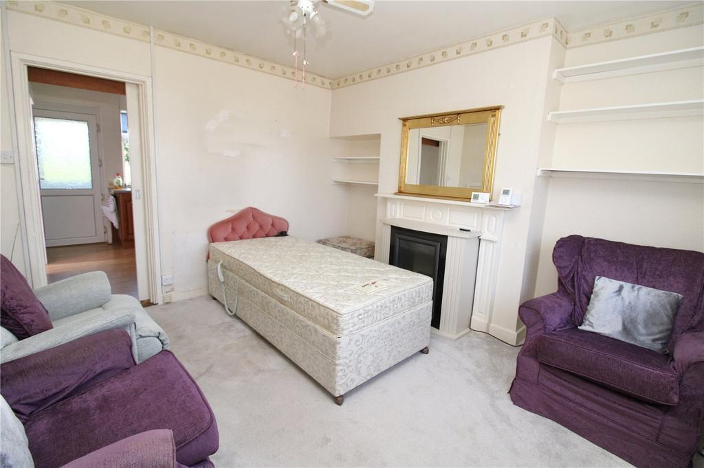 West Hill, Aldringham, Leiston, Suffolk, IP16 3 bed semidetached house