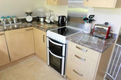 3 bedroom terraced house for sale - Honicombe Manor Holiday Village, St Anns Chapel, Callington, Cornwall, PL17 8NQ