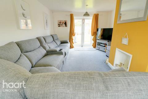 3 bedroom terraced house for sale, Devonshire Road, Scampton