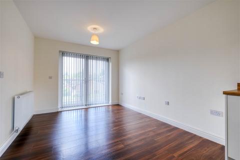 Flat 3, 136 Frogmill Road, Birmingham, B31 5DD