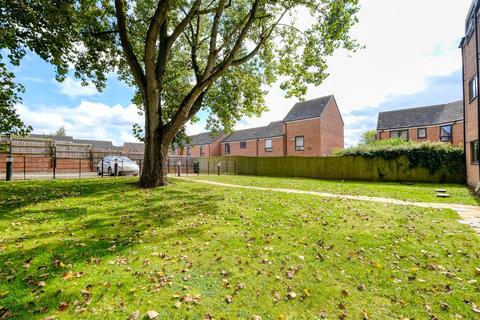 Flat 3, 136 Frogmill Road, Birmingham, B31 5DD