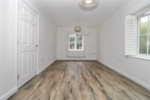 2 bedroom apartment for sale - Bell Close, Saxmundham, Suffolk, IP17