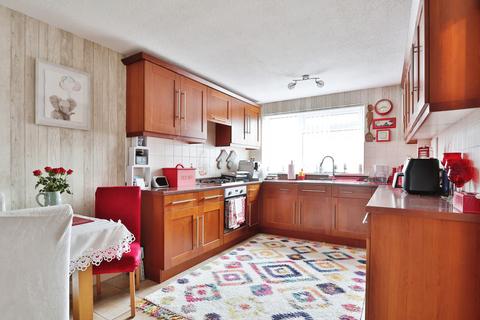 20 Bridport Close, Bransholme, Hull, HU7 6AQ
