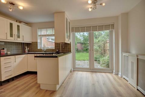 3 bedroom terraced house to rent, Periam Close, Henley-On-Thames