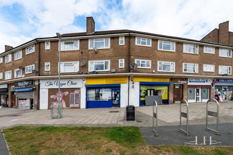 3 bedroom flat for sale - Hacton Parade, Hornchurch