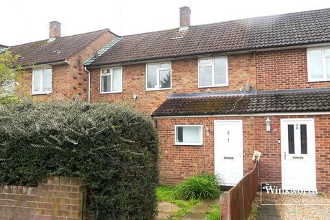 4 bedroom terraced house to rent, Connaught Road, Barnet, EN5