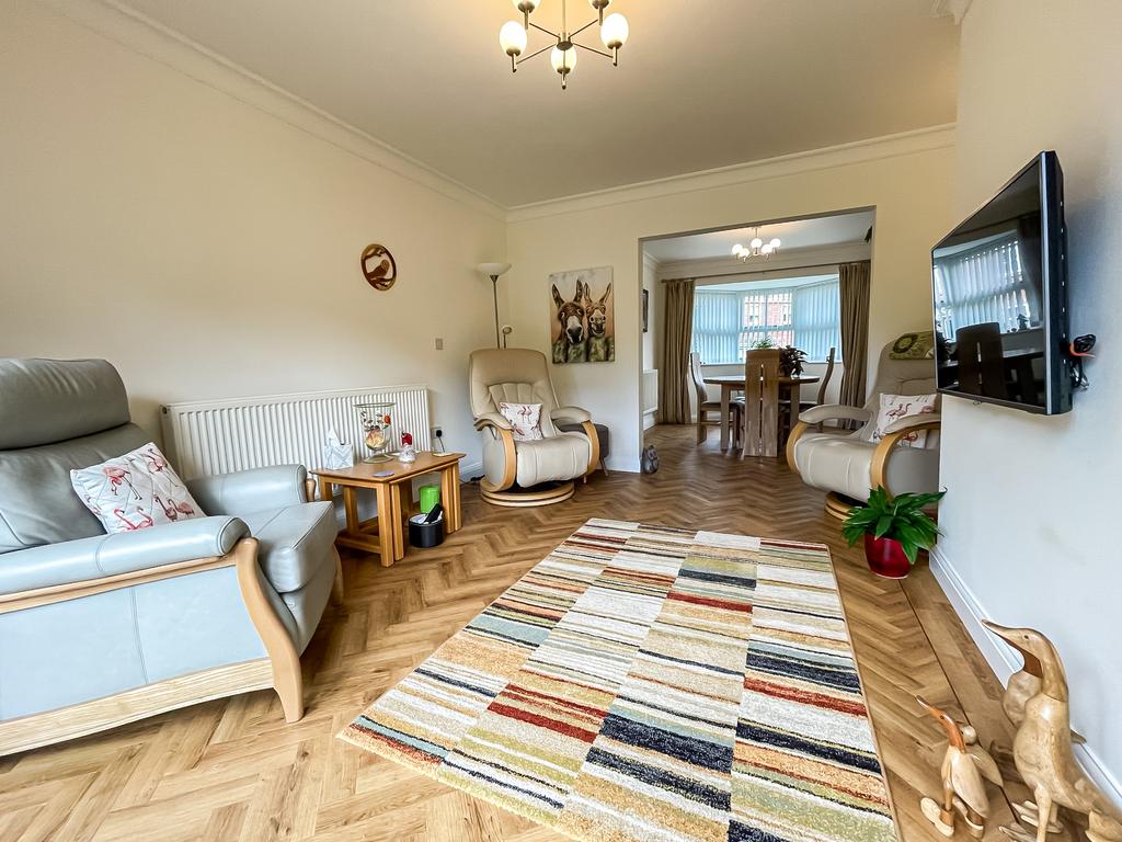 Woodfield Gardens, Belmont Abbey, Belmont, Hereford, HR2 3 bed end of