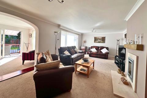 5 bedroom detached house for sale, Holmhurst Avenue, Highcliffe, Dorset. BH23 5PG