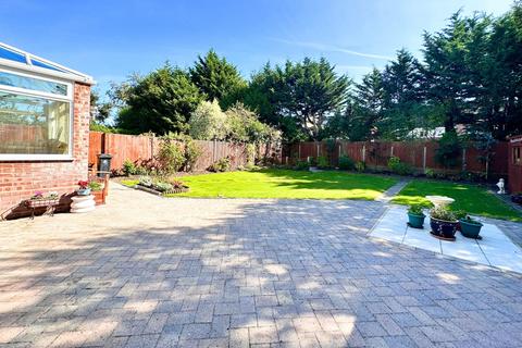 5 bedroom detached house for sale, Holmhurst Avenue, Highcliffe, Dorset. BH23 5PG