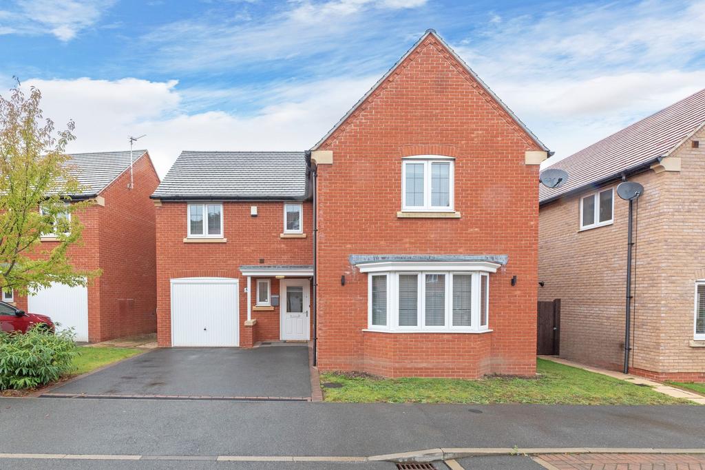 Loughborough, Loughborough LE11 4 bed detached house for sale £400,000