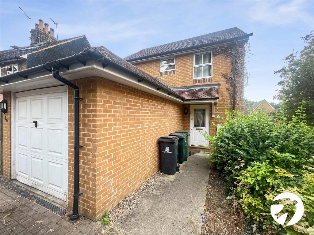 Church Street, Tovil, Maidstone, Kent, ME15 3 bed detached house for